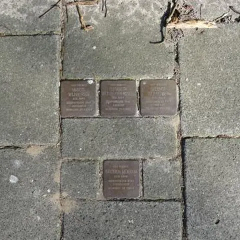 Photo 2 of 5
