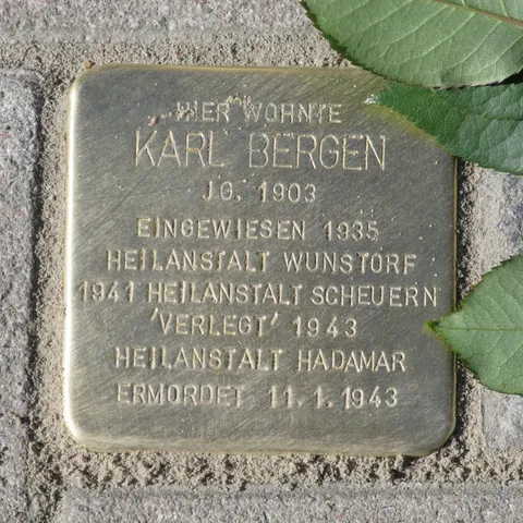 Der Stolperstein von Karl Bergen; Foto Recherchegruppe "Solpersteine Nienburg/Weser"