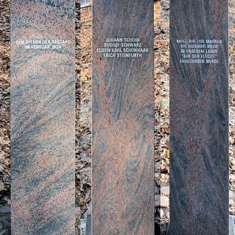 Gedenkstein für Eugen Schönhaar und 3 weitere Opfer der GESTAPO, Königstraße, in Berlin-Wannsee Quelle: Wikipedia
