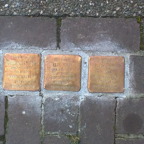 Stolperstein für Else Meinberg.