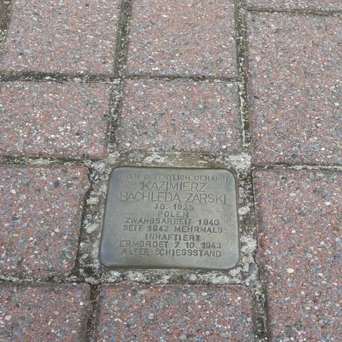 Stolperstein Kazimierz Bachleda-Zarski (Sachsenstr. / Ecke Ahornweg)