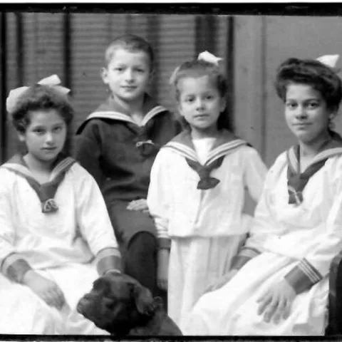 Die Geschwisterkinder Alter. Foto im Bestand der Familie