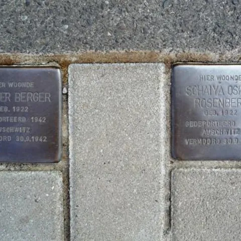 Photo 4 of 5